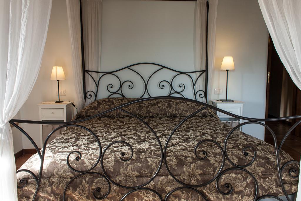 Anna Camere Montalcino Room photo