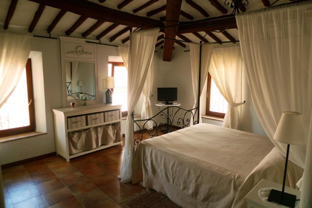 Anna Camere Montalcino Room photo